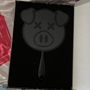 Handheld Pig Mirror | Jeffree Star x Shane Dawson
